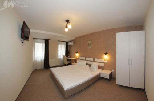 Târgu-Mureş Pension Cleopatra מראה חיצוני תמונה