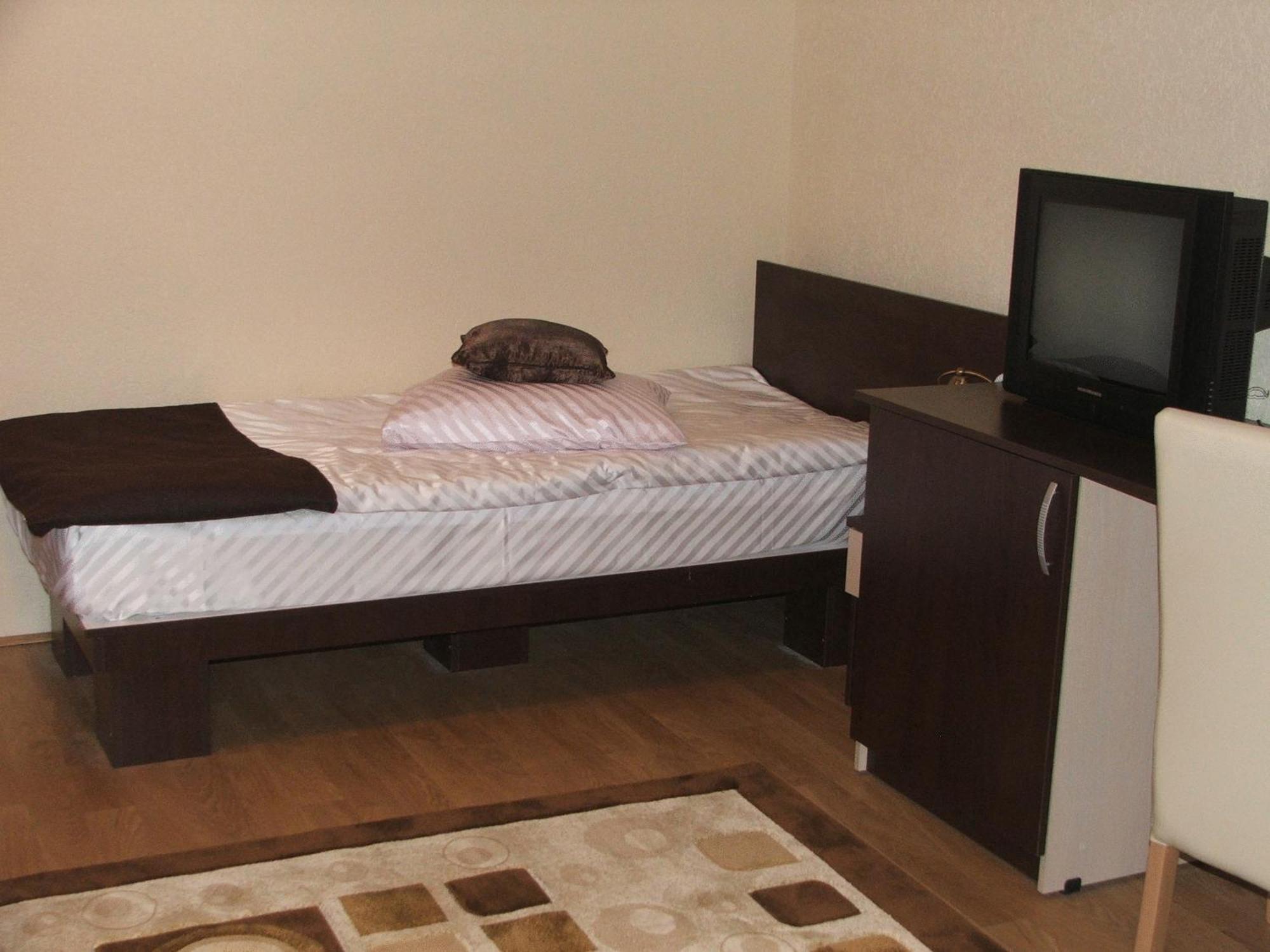 Târgu-Mureş Pension Cleopatra מראה חיצוני תמונה