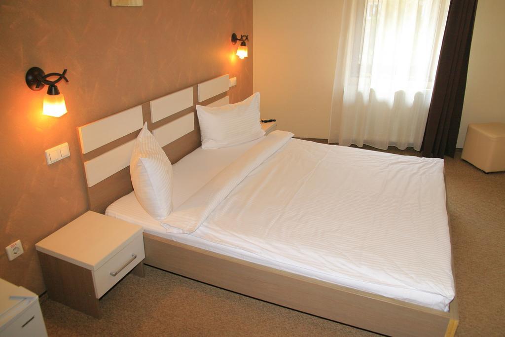 Târgu-Mureş Pension Cleopatra חדר תמונה