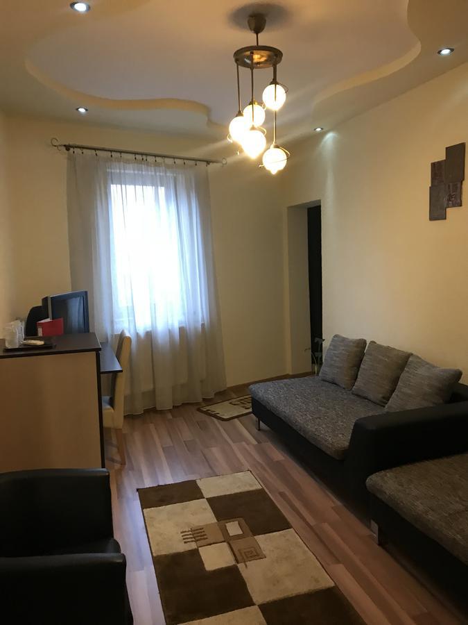 Târgu-Mureş Pension Cleopatra מראה חיצוני תמונה