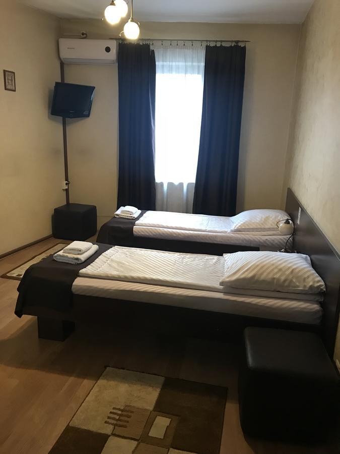 Târgu-Mureş Pension Cleopatra מראה חיצוני תמונה