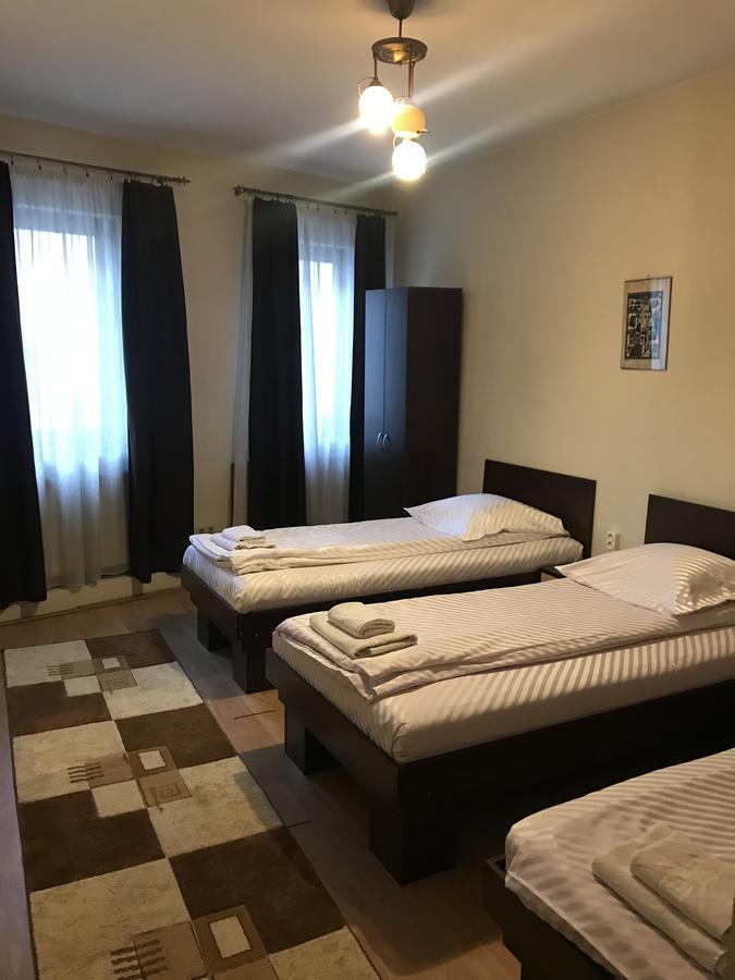Târgu-Mureş Pension Cleopatra מראה חיצוני תמונה